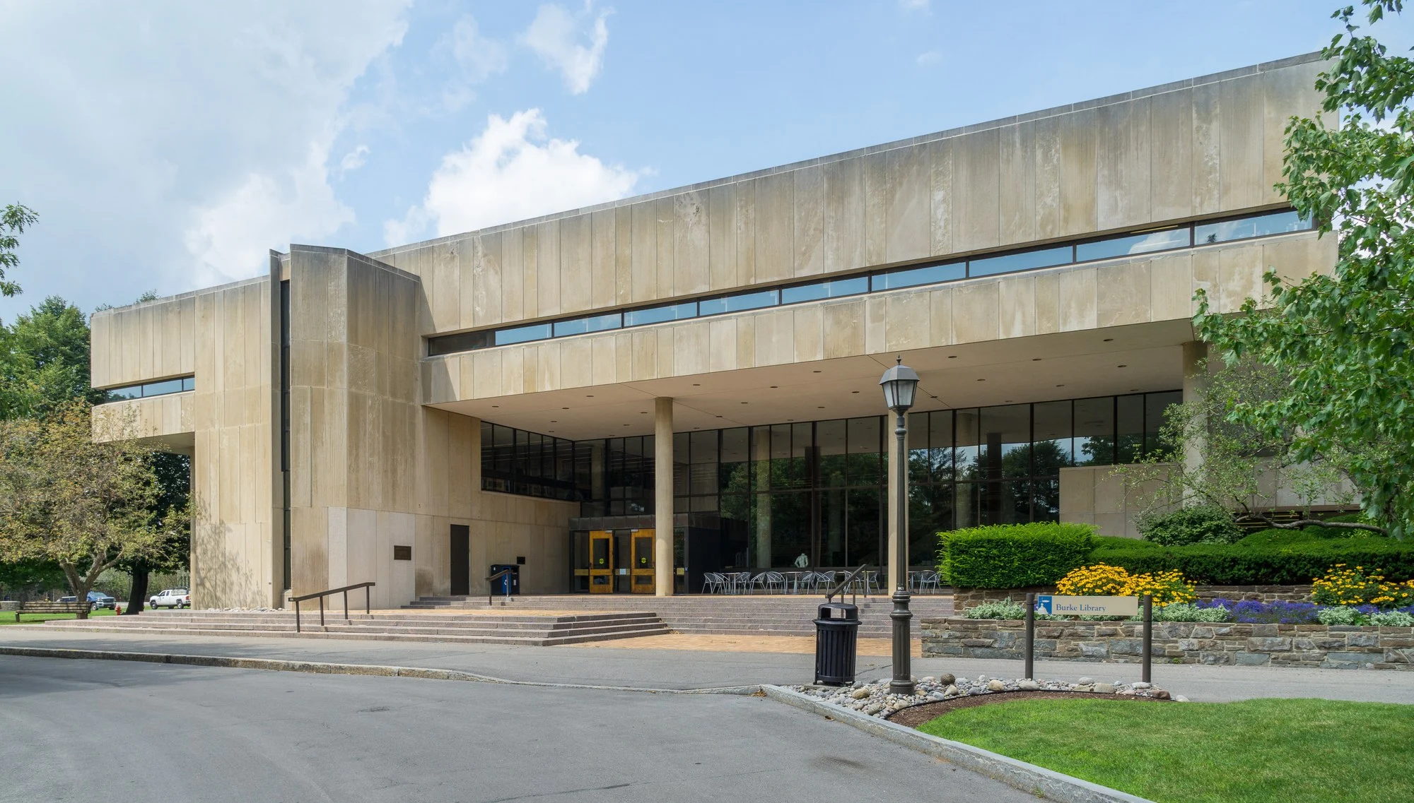 Daniel Burke Library at Hamilton College in Clinton NY designed by Hugh Stubbins