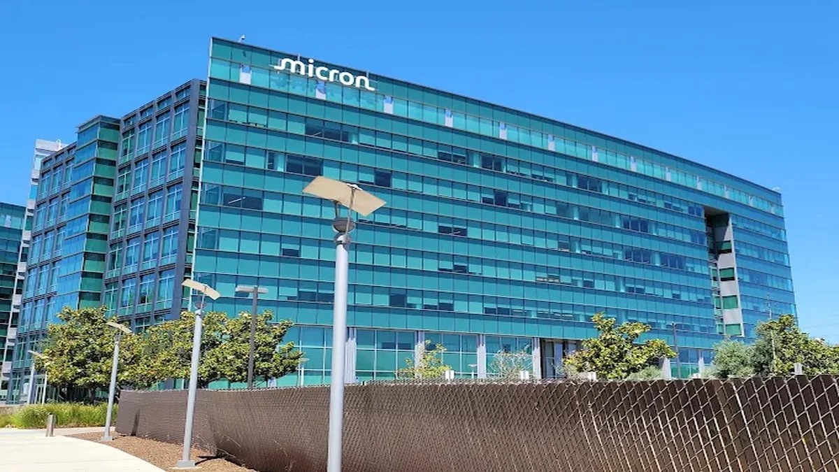 Micron executives and officials celebrate the concrete pour in Clay, NY.